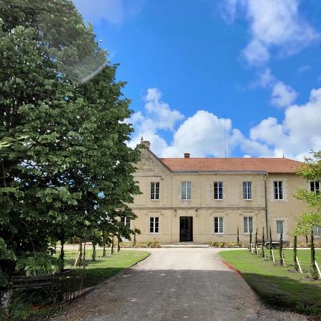 Chateau Bernon Maison D Hotes - Piscine Et Spa Queyrac Bagian luar foto