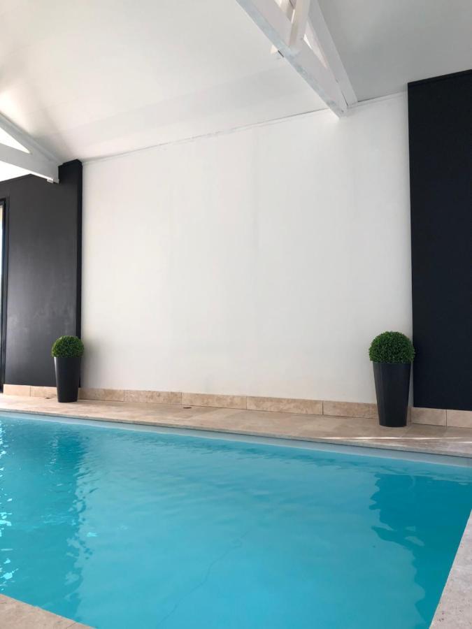 Chateau Bernon Maison D Hotes - Piscine Et Spa Queyrac Bagian luar foto
